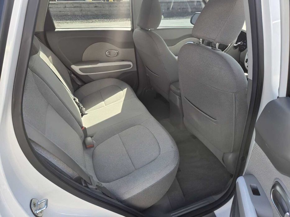 Kia Soul EV+      2015