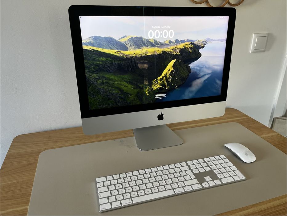iMac 21,5” (2020) – i5 6-Core | 16 GB | 512 GB SSD | Mint + Box64284408657539120