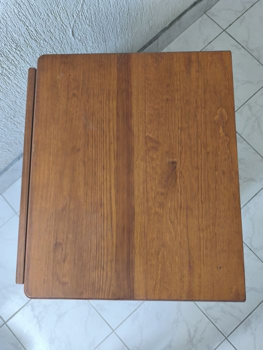 Mesa de Cabeceira em Madeira
