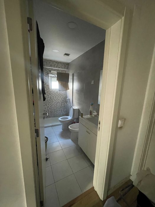 Quarto com varanda para senhor solteiro com caução