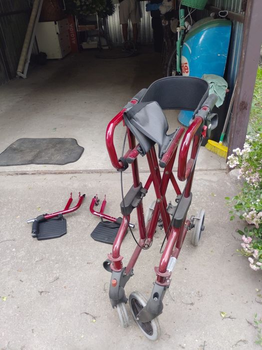 Chodzik dla seniora ,podpórka czterokołowa