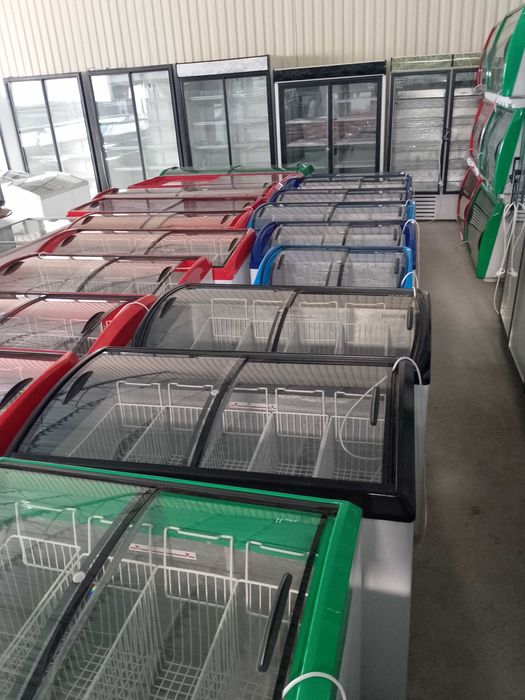 морозильный ЛАРЬ , ветрина , ВИТРИНА , шкаф . регал . морозилка Б. У.