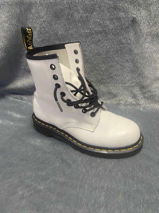 Білі чобітки весняні