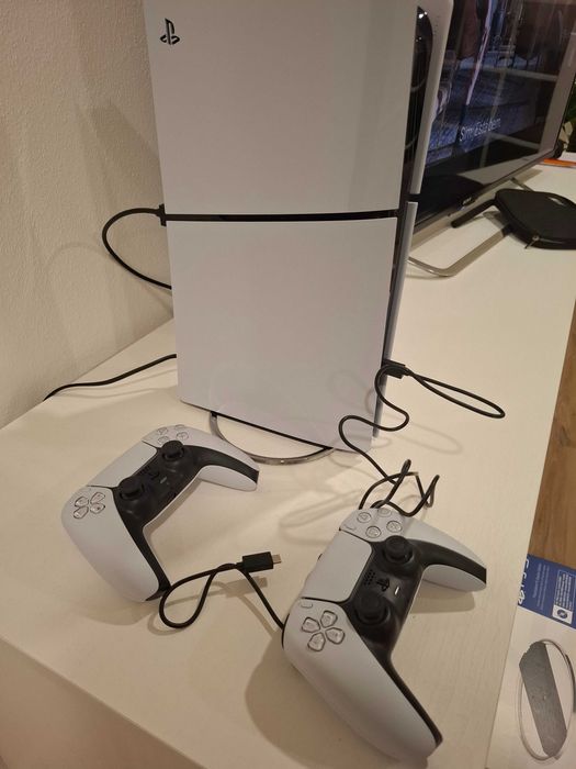 Playstation 5 Digital com 2 Comandos e Suporte
