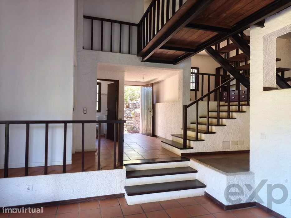 Casa de campo em Lote de 4636m2 - Camacha - Madeira