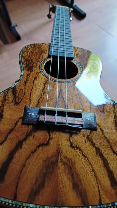 Ukulele Ever Play LA9-24