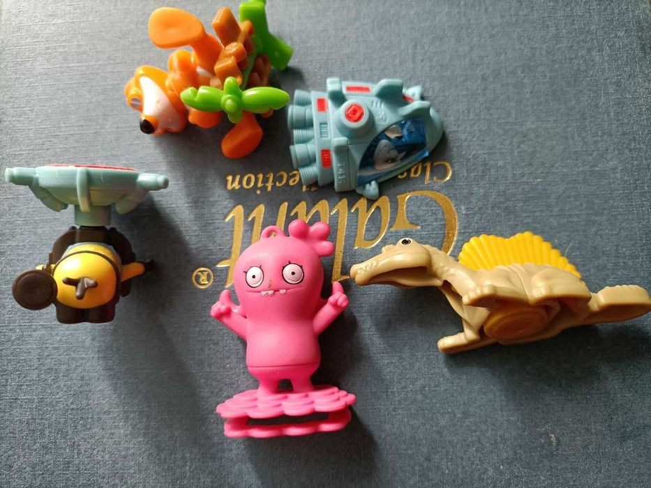 игрушки киндер сюрприз