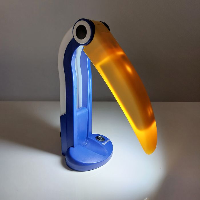 Vintage toucan lamp