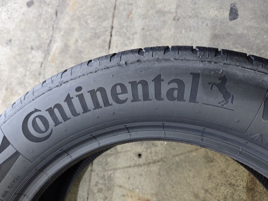 235/55/18 Continental