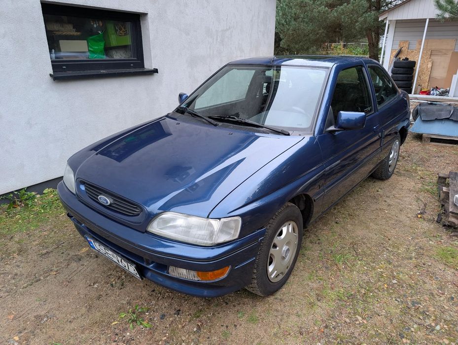 Ford Escort Ford Escort 1.6 16v 1994 59 tys. km (rezerwacja)