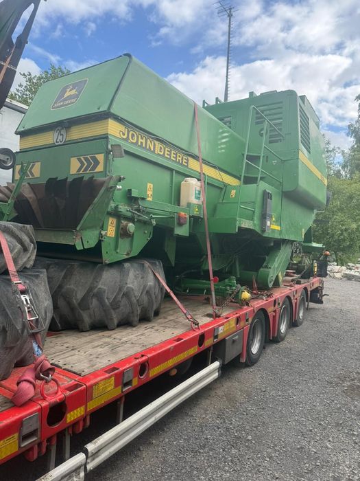 Комбайн John Deere