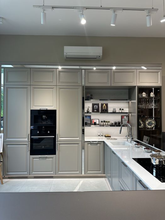 Дизайнерська кухня Neoclassical Symphony