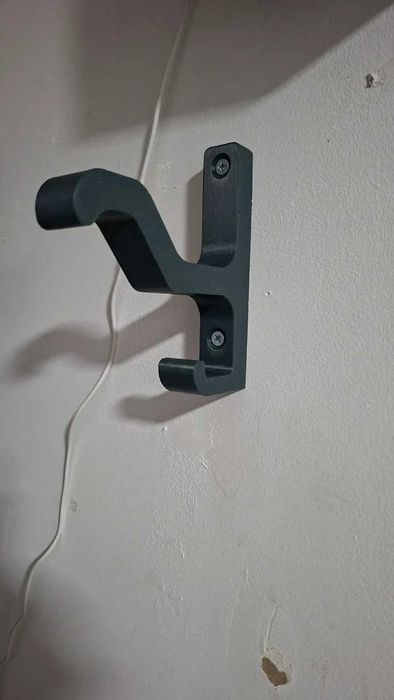 4 czarne ścienne uchwyty