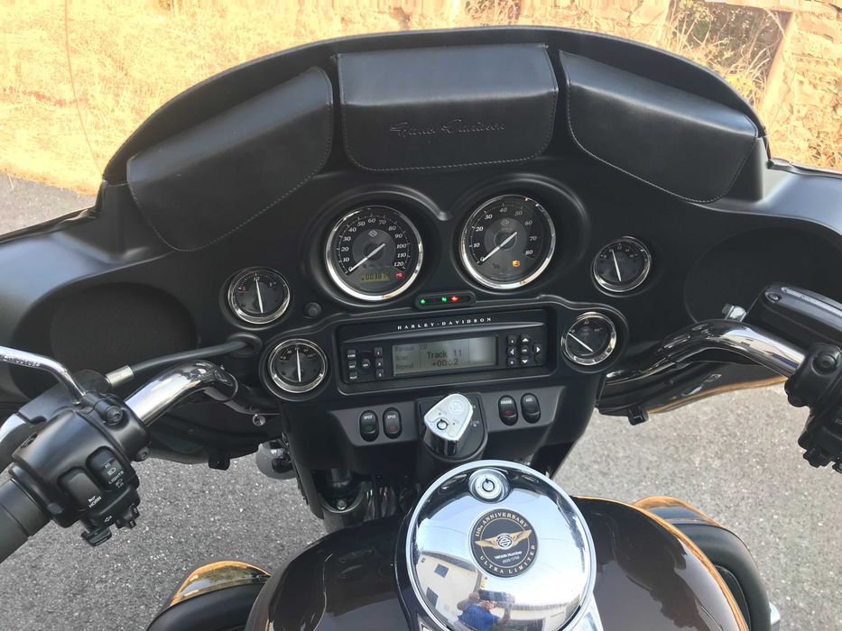 Harley-Davidson Electra Glide Ultra Limited Edição de 110º Aniversário de 2013 Bronze