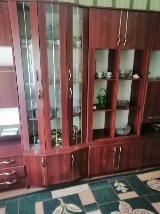 Дом двухэтажный продам,сдам дом на3к.вода ,туалет на улице5т.с человек