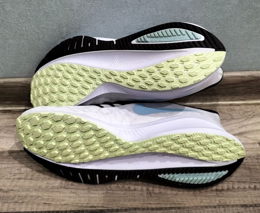Buty Sportowe Nike Air Zoom Vomero 14 roz 40.5