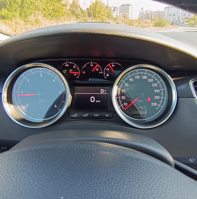 автомобіль Peugeot 508