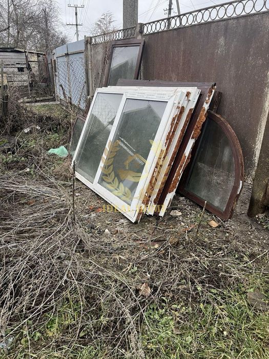 Продам частину будинку в центі смт Борова по вулиці Фастівська
