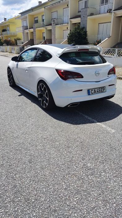 Opel Astra GTC OPC 2.0 T