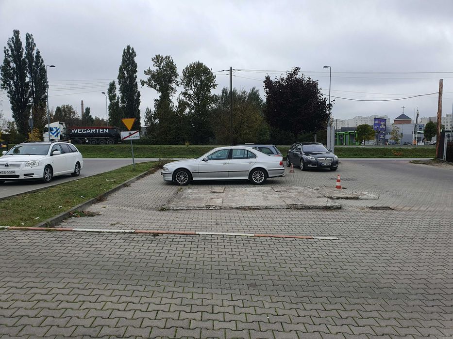 Teren  300m2 pomiędzy Obi a Biedronką