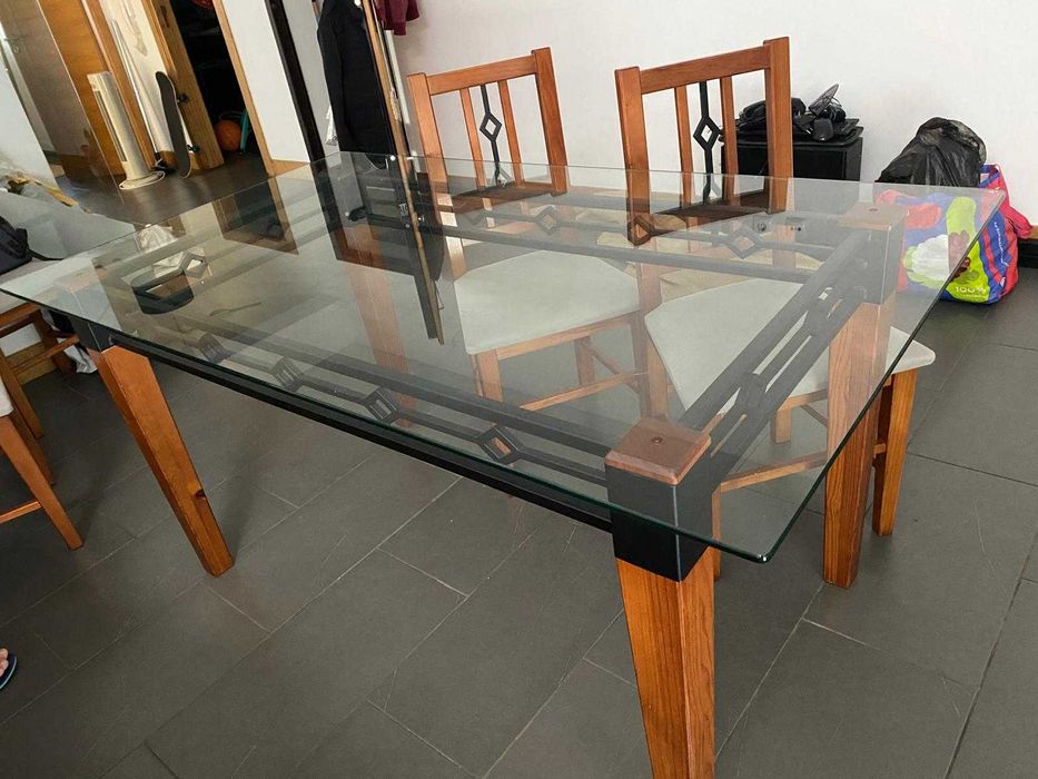 Sofá em pele, Mesa de sala de jantar