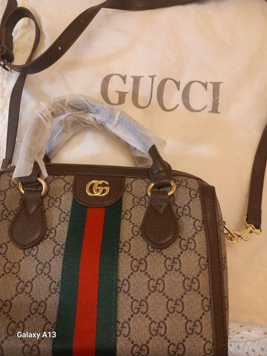 Mala GUCCI  nunca usada tamanho pequeno