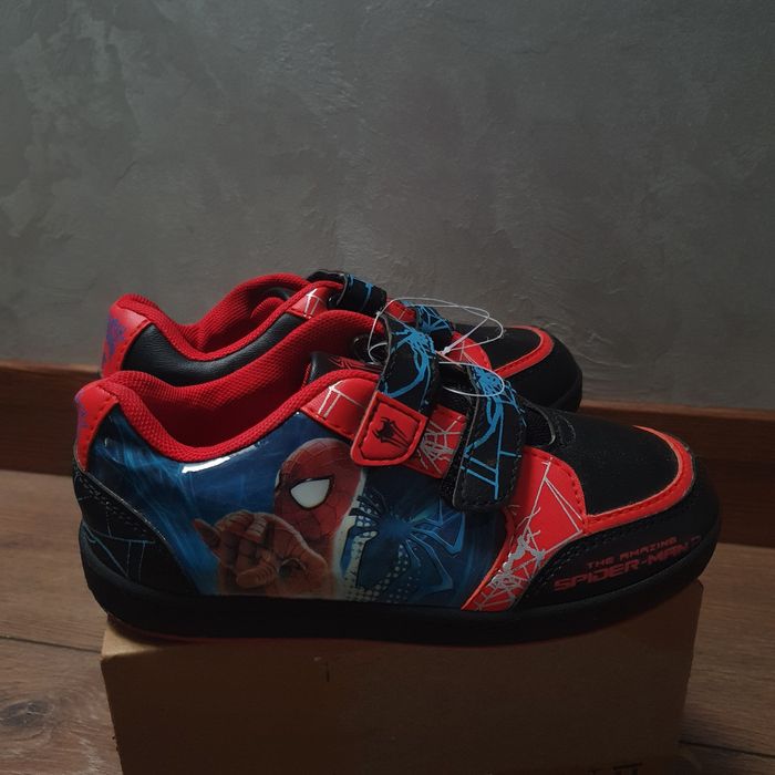 Кросівки Блискавка Макквіна