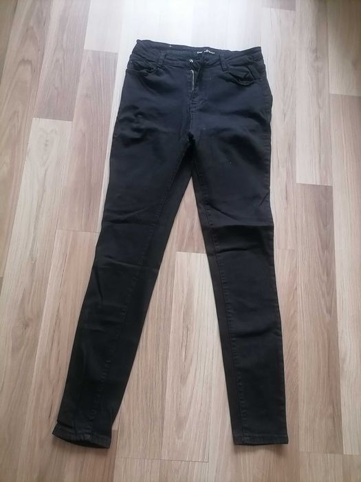 Czarne spodnie 38