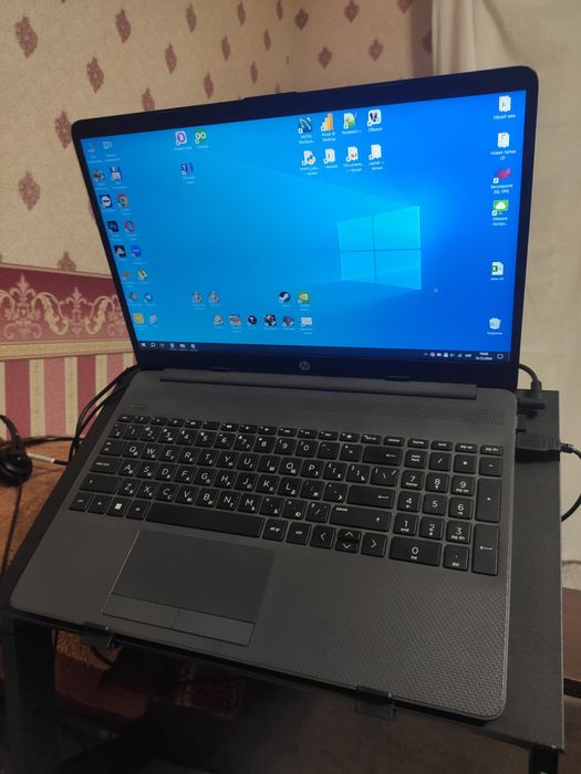 Ноутбук HP 255 g8