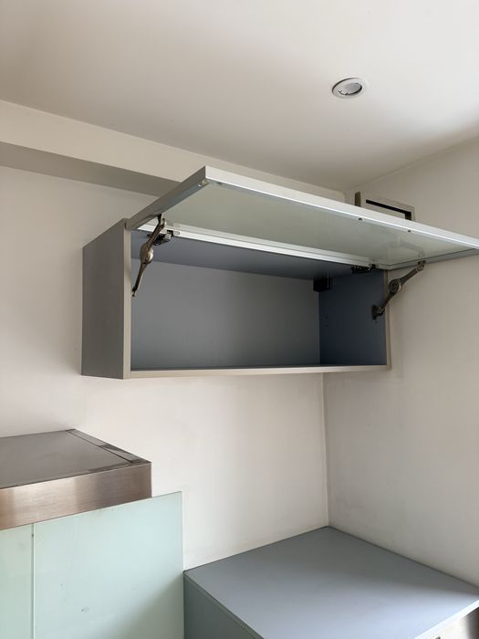 Кухонні шафи металеві. Кухонний гарнітур