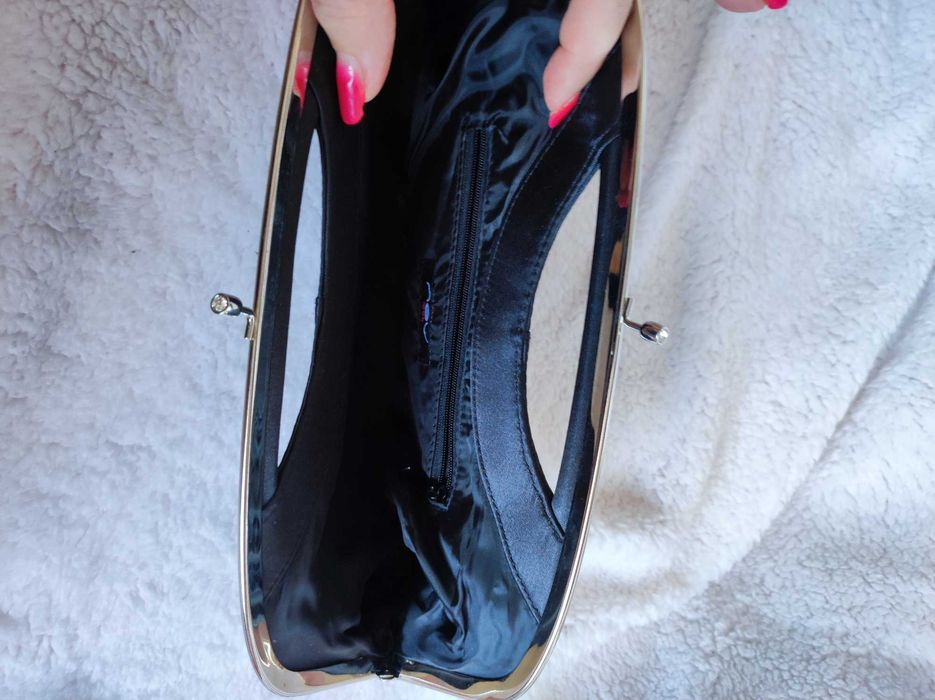 New Look czarna atłasowa torebka do ręki jak nowa