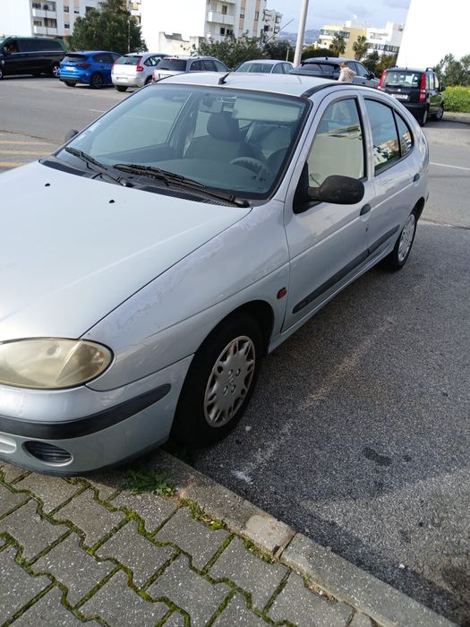 Renault megane 1999, com 197321km, em Faro