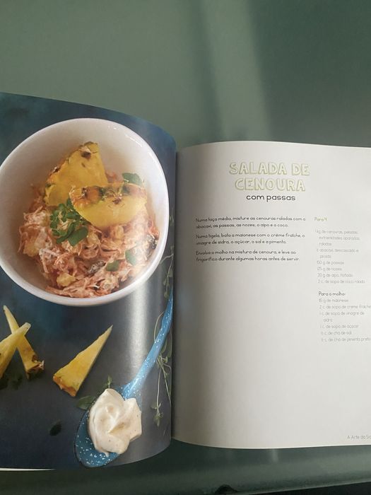 Livro “A Arte da Salada” de Julie Deffense