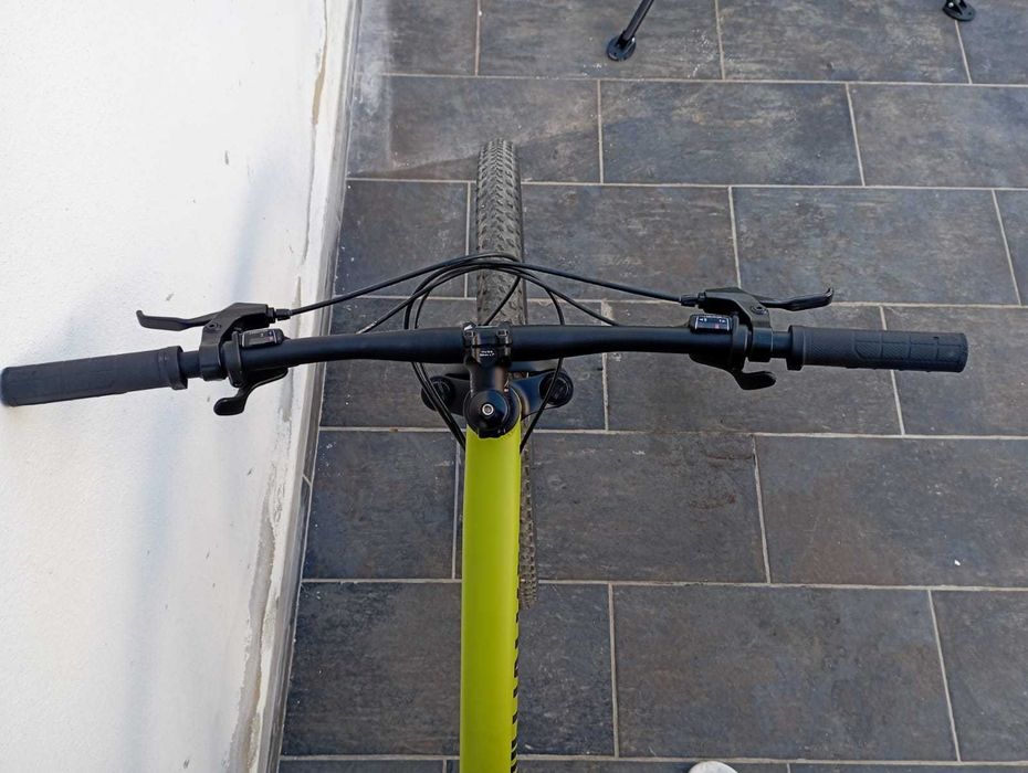 Specialized Rockhopper 2023 como nova