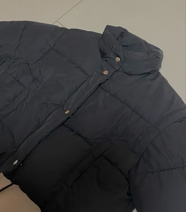 Жіноча чорна демісезонна куртка