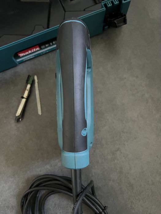 Мережевий лобзик Makita JV0600