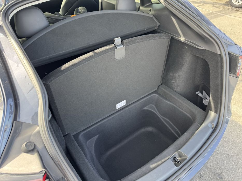 Автомобиль 2023 Tesla Model Y