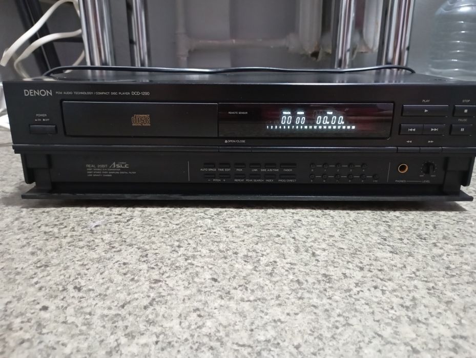 Винтажный Hi-Fi CD-проигрыватель Denon DCD-1290