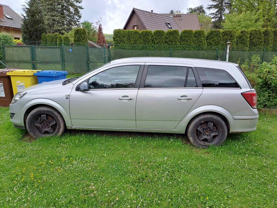 Opel Astra H 1.6i. 1.7-19 Двері Бампер ЕГУР рульову рейку, балку, фари