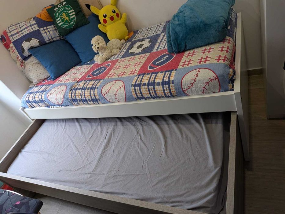 Beliche Conforama 2 camas com 3 gavetões e colchão icluido, semi novo