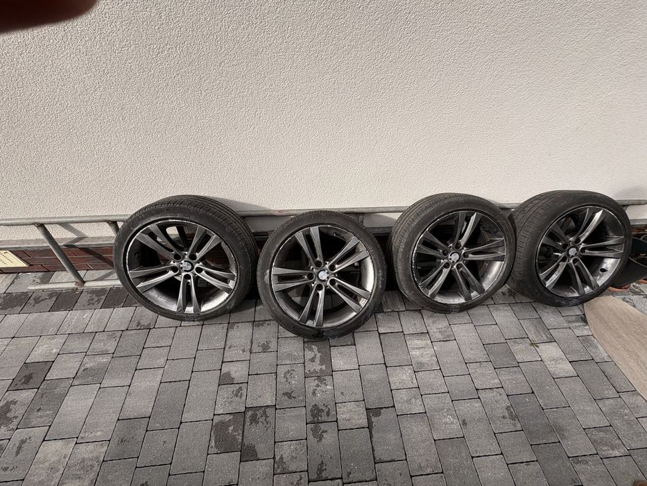 Felgi z oponami BMW