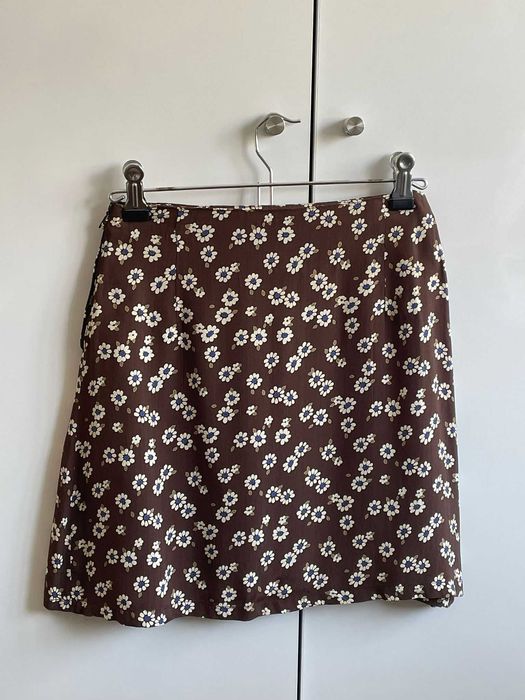 Mini saia castanha florzinhas 34