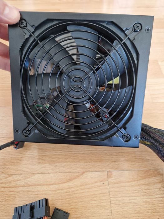 850W Мощний блок живлення Стан гарний  Розьєми описані в оголошені