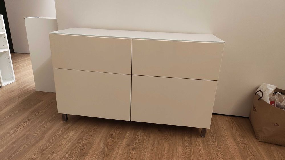 Aparador Besta Ikea