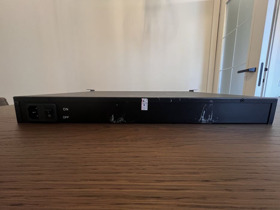 24-канальний POE комутатор ZetPro ZTP-ZP1024