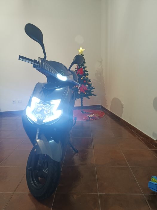 Scooter Elétrica MilG Super – Excelente Estado