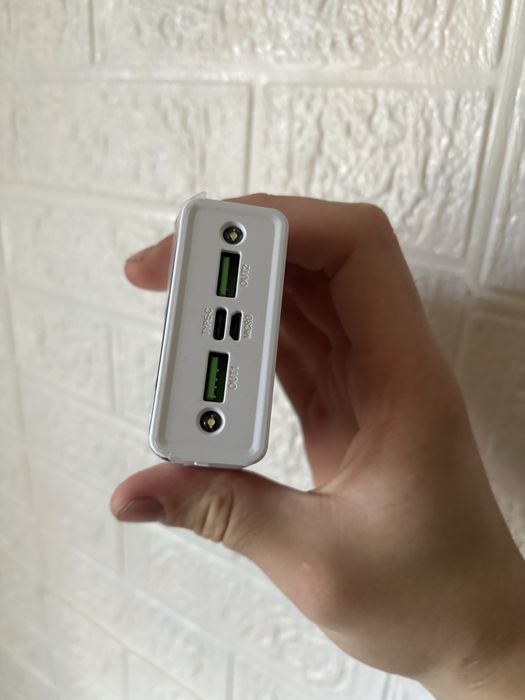НОВІ повербанки 20.000mah та 10.000mah