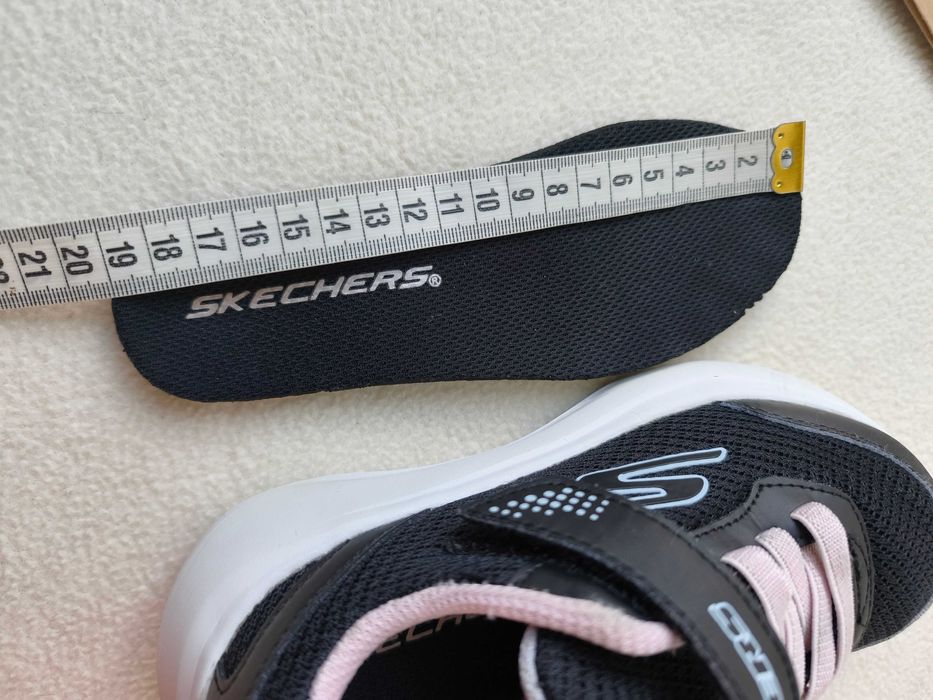 Кроссовки Skechers (США) р. 28 стелька 19 см