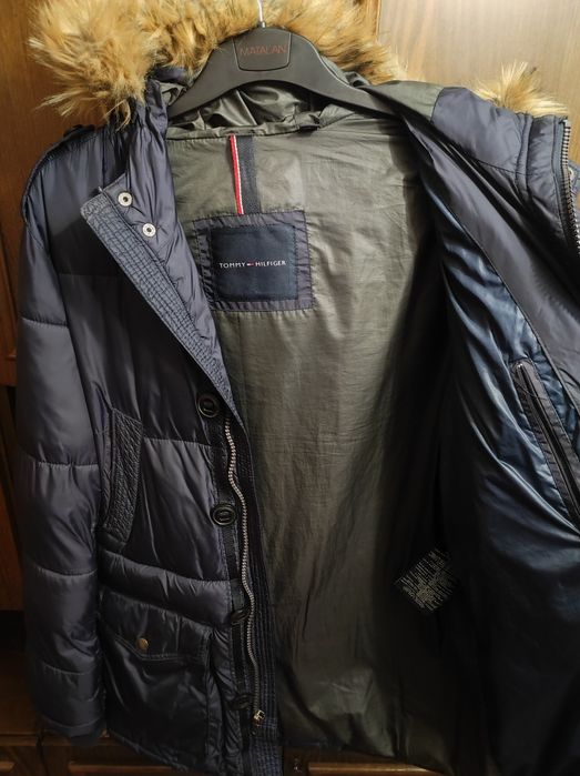 Парка Tommy Hilfiger.
