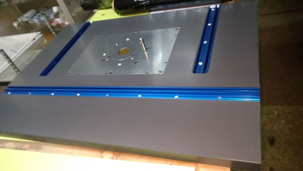 Фрезерный стол с пластиной для фрезера смт7е макита 2300/01